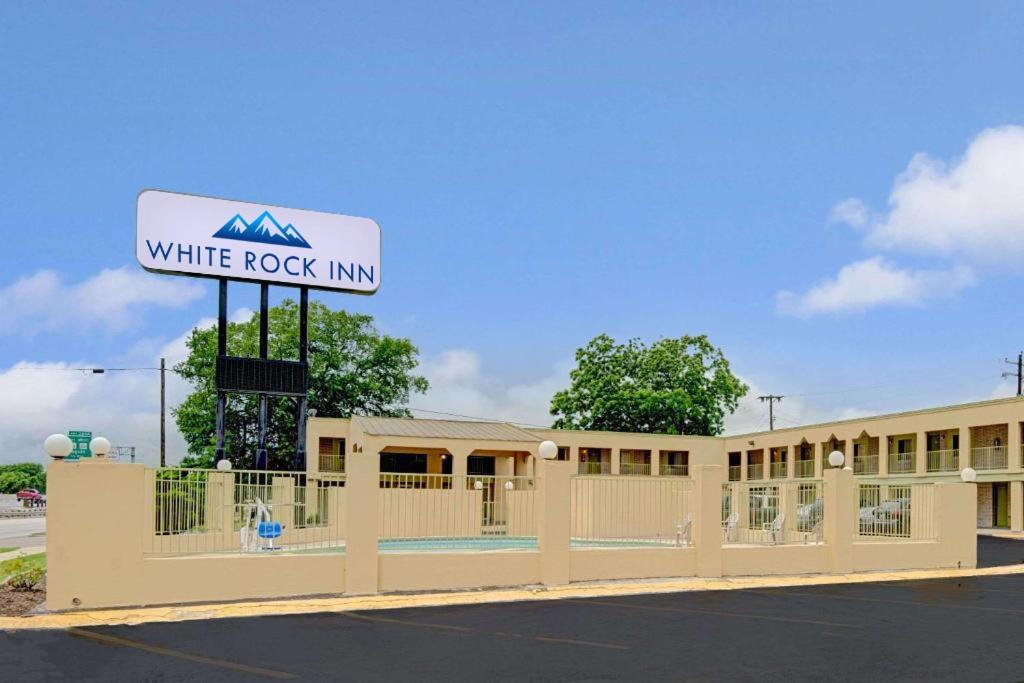 White Rock Inn Сан-Маркос Екстер'єр фото